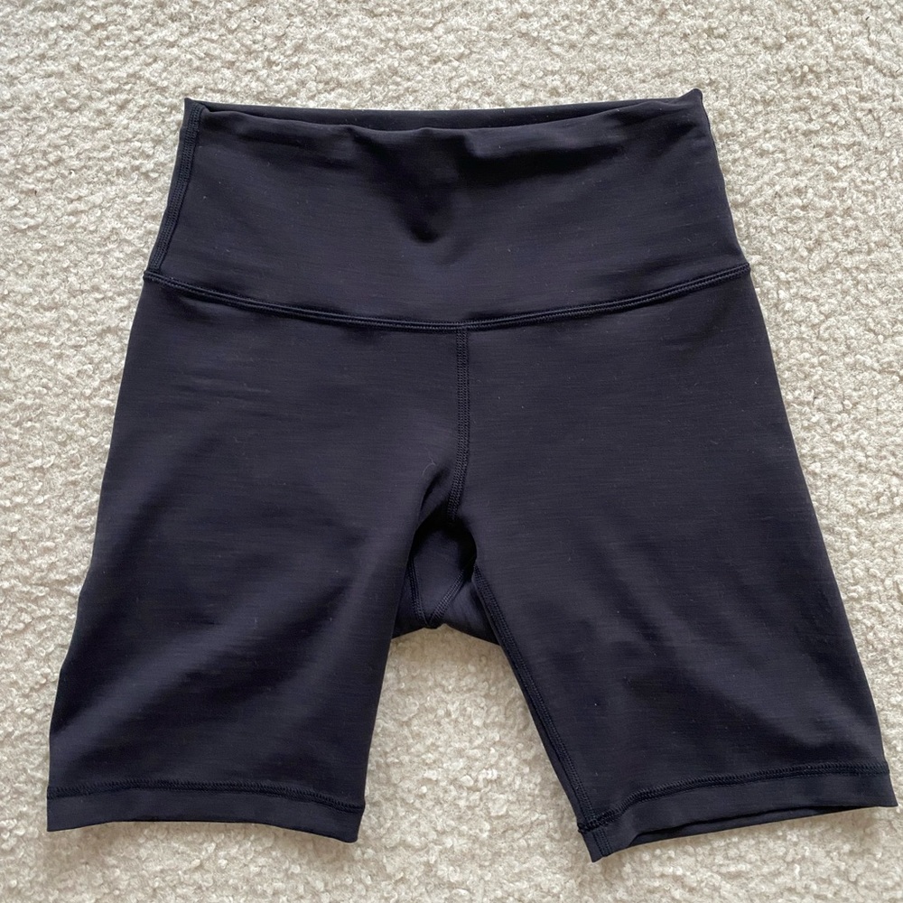 Lululemon Wunder Train High-Rise Short 8"